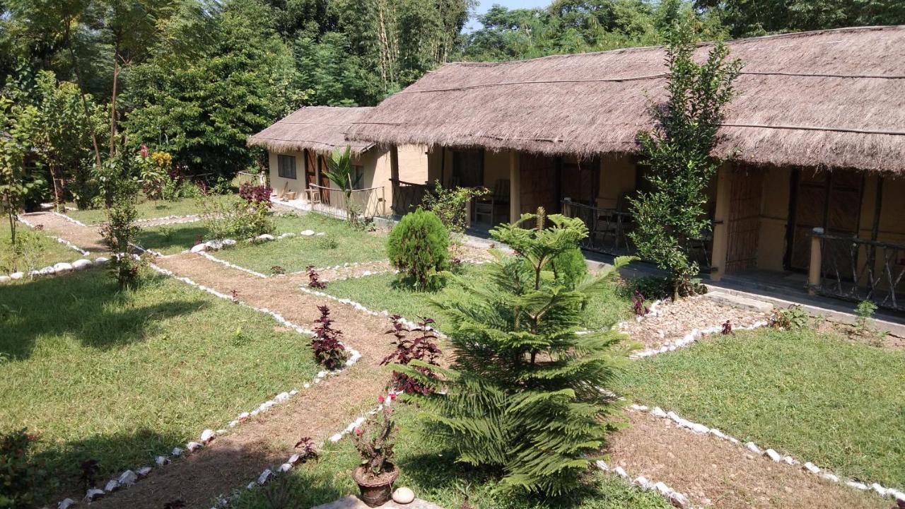 Chital Lodge Читван Екстериор снимка